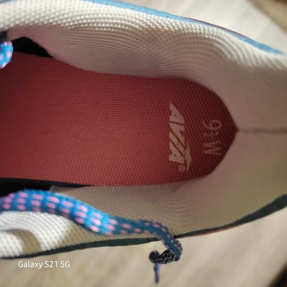 NWOT🔥 Avia Women's Trail Walker Sneakers - Picture 5 of 6